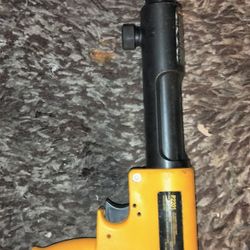 DeWalt  P2201 Power Nailgun