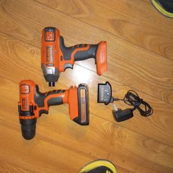 20 VOLT BLACK+DECKER DRILL AND IMPACT SCREW GUN
