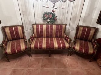 Louis XV-Style Giltwood 3 piece Sofa and 2 Armchairs - $1,200
