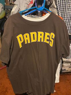 4 Mens 2XL Shirts