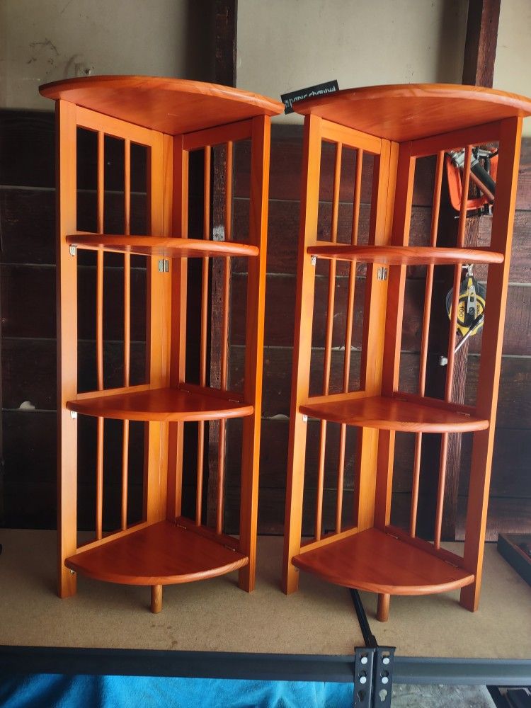 Corner Shelves , Folding