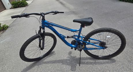 New!! Mongoose Bike 26" 1 handle grip missing