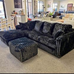 Sectional With Ottoman 