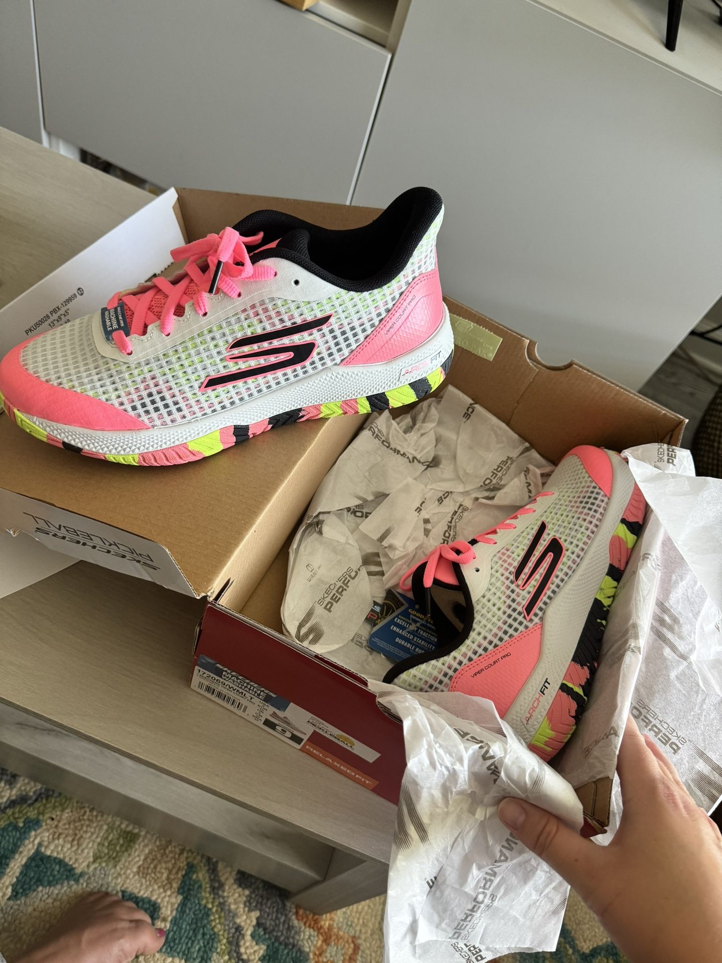 Sketchers Viper Court Pros