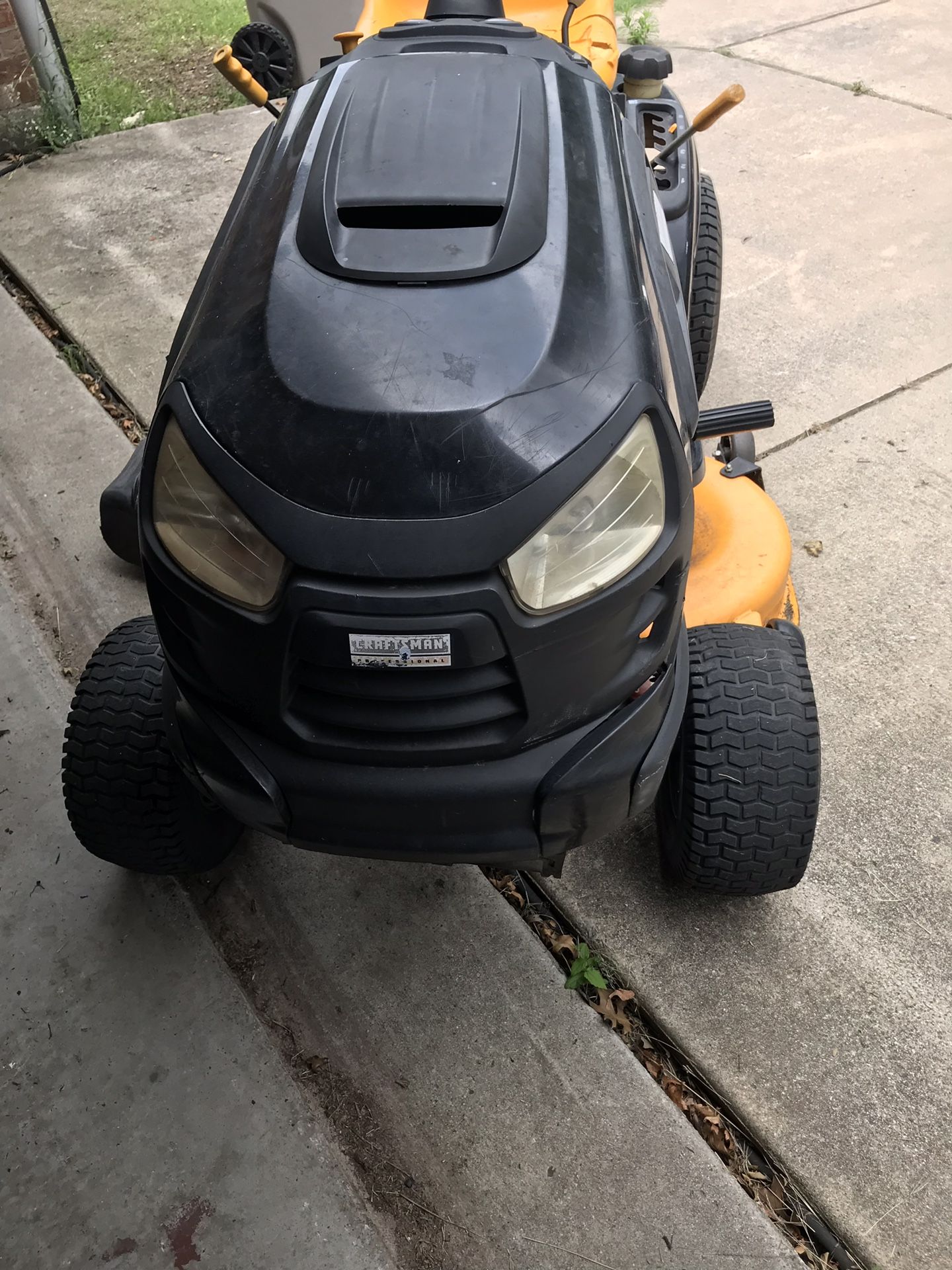Craftsman PYT9000 mower for Sale in Weatherford, TX OfferUp