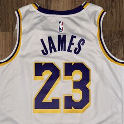 New Men’s Size Large LeBron James Nike LA Lakers Jersey 