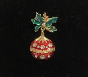 Unusual holiday Christmas pin brooch