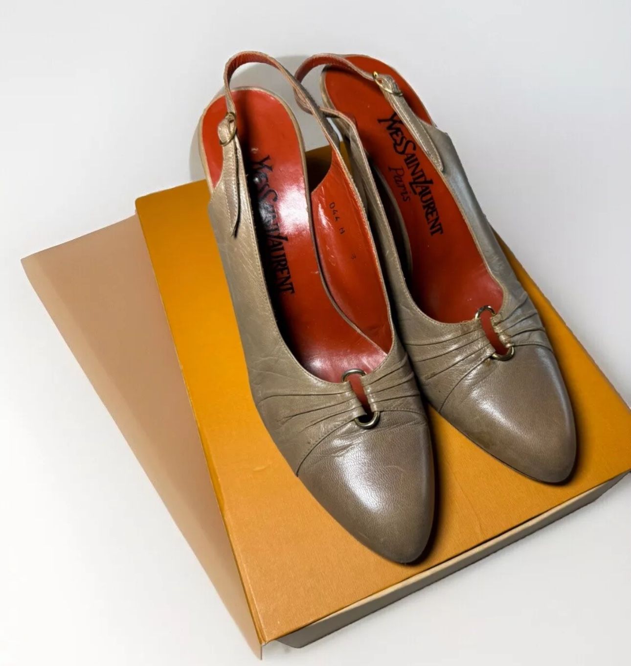 YSL Yves Saint Laurent Vintage 70s 80s high heel shoe NUDE Color leather 8
