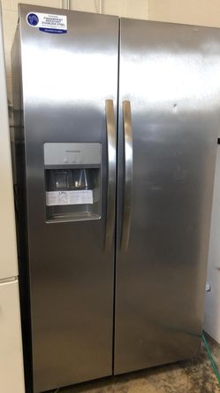 Frigidaire Side-by-Side Stainless Steel Refrigerator Fridge
