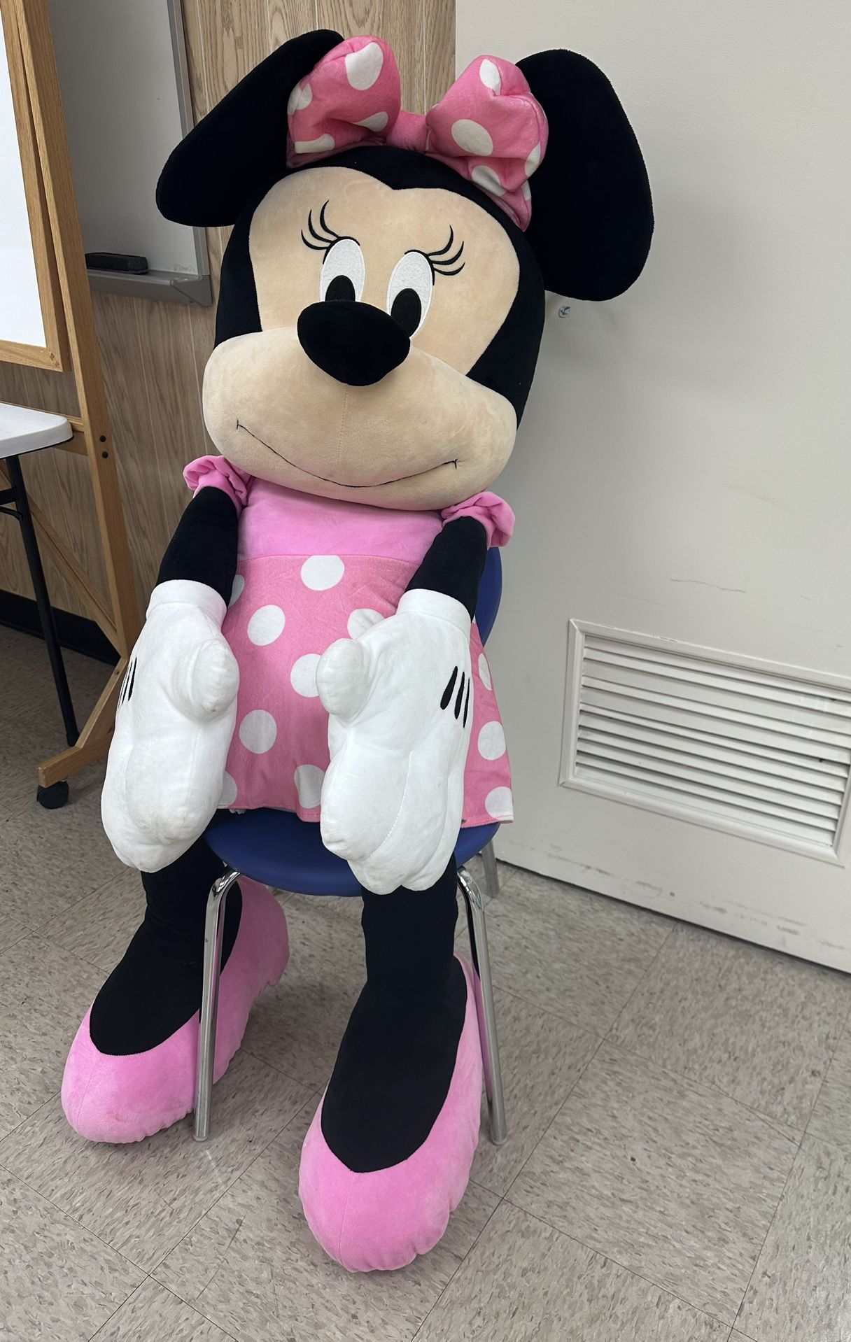 Big Stuffed Toy Minnie Mouse