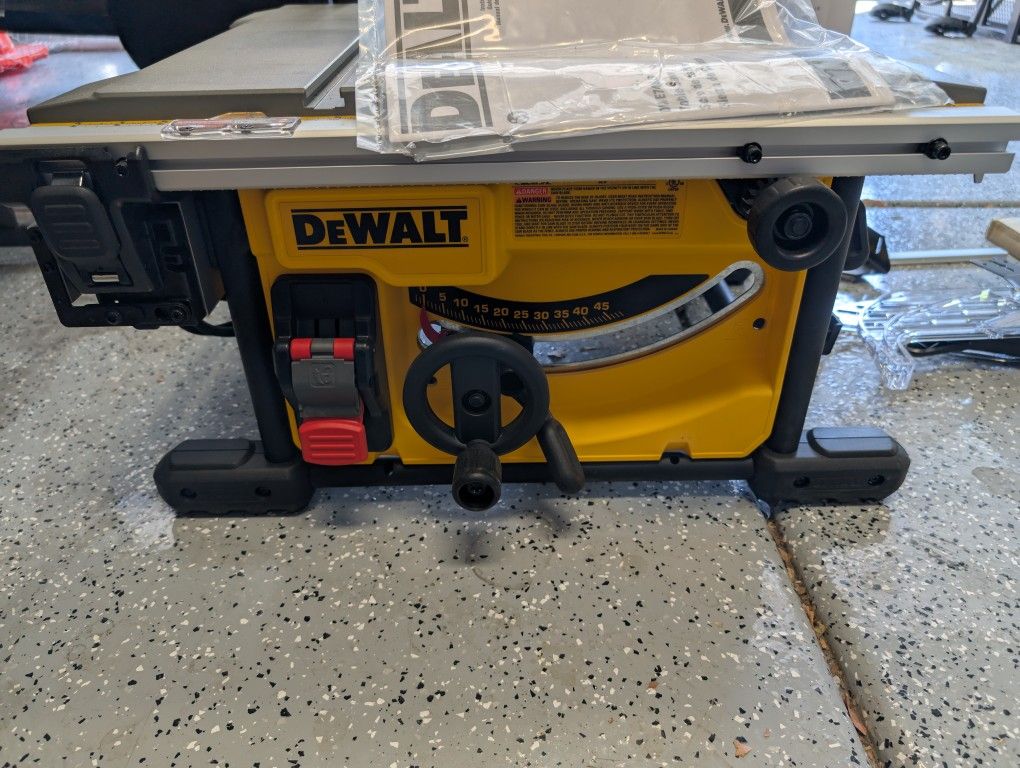 DeWalt Table Saw With Stand