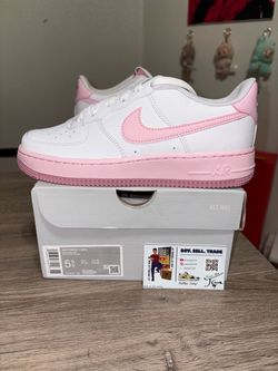Size 5.5Y / 7 Womens - Nike Air Force 1 Low Valentine's Day White Pink