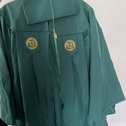 George Mason University Bachelor’s Cap and Gown
