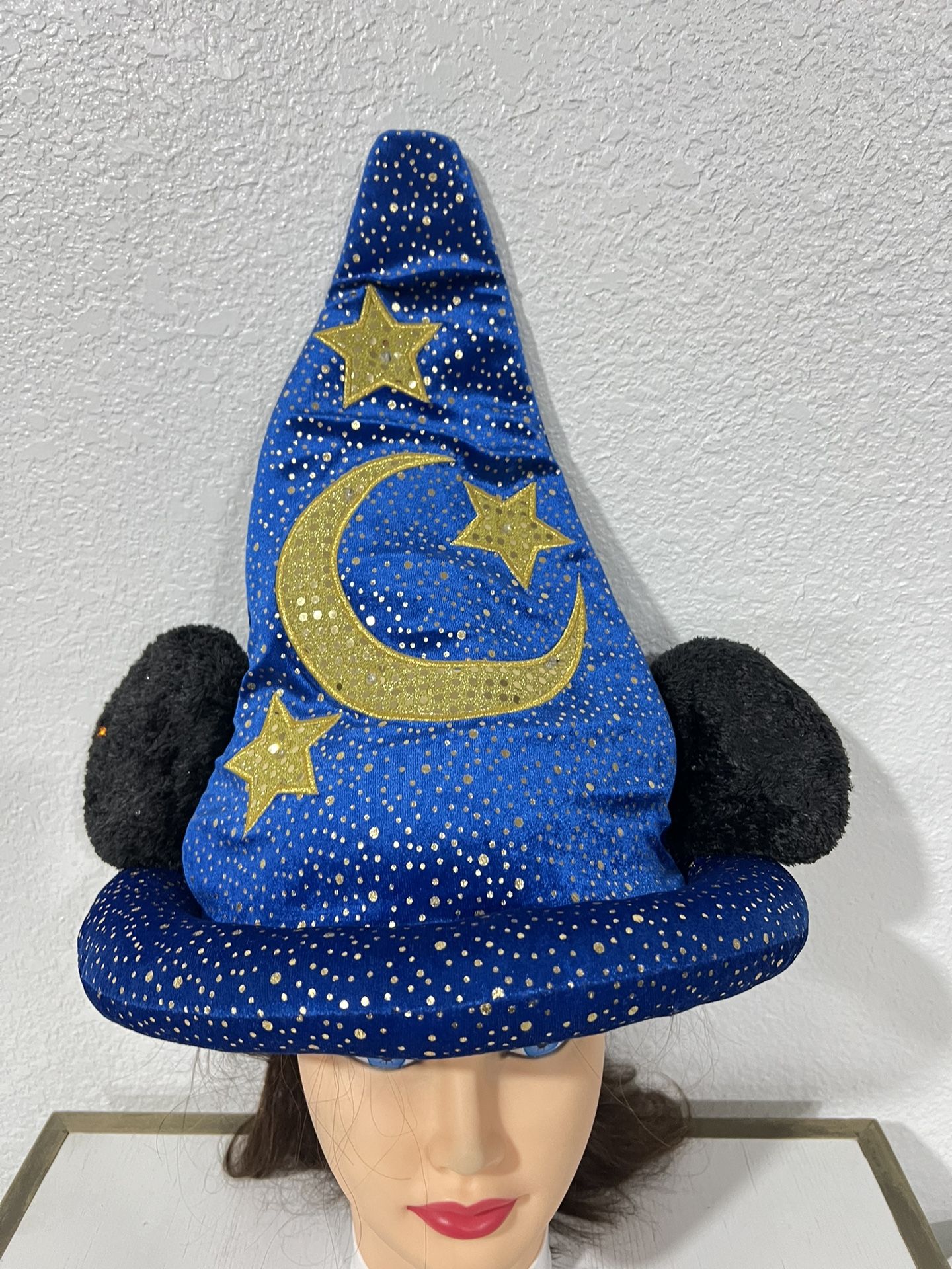 Disneyland Mickey Mouse light up Tall Hat