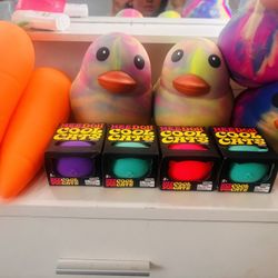 Sqeeezys And Needohs!✨