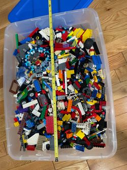 Large bin of mixed Lego bricks only (NO mini figures)