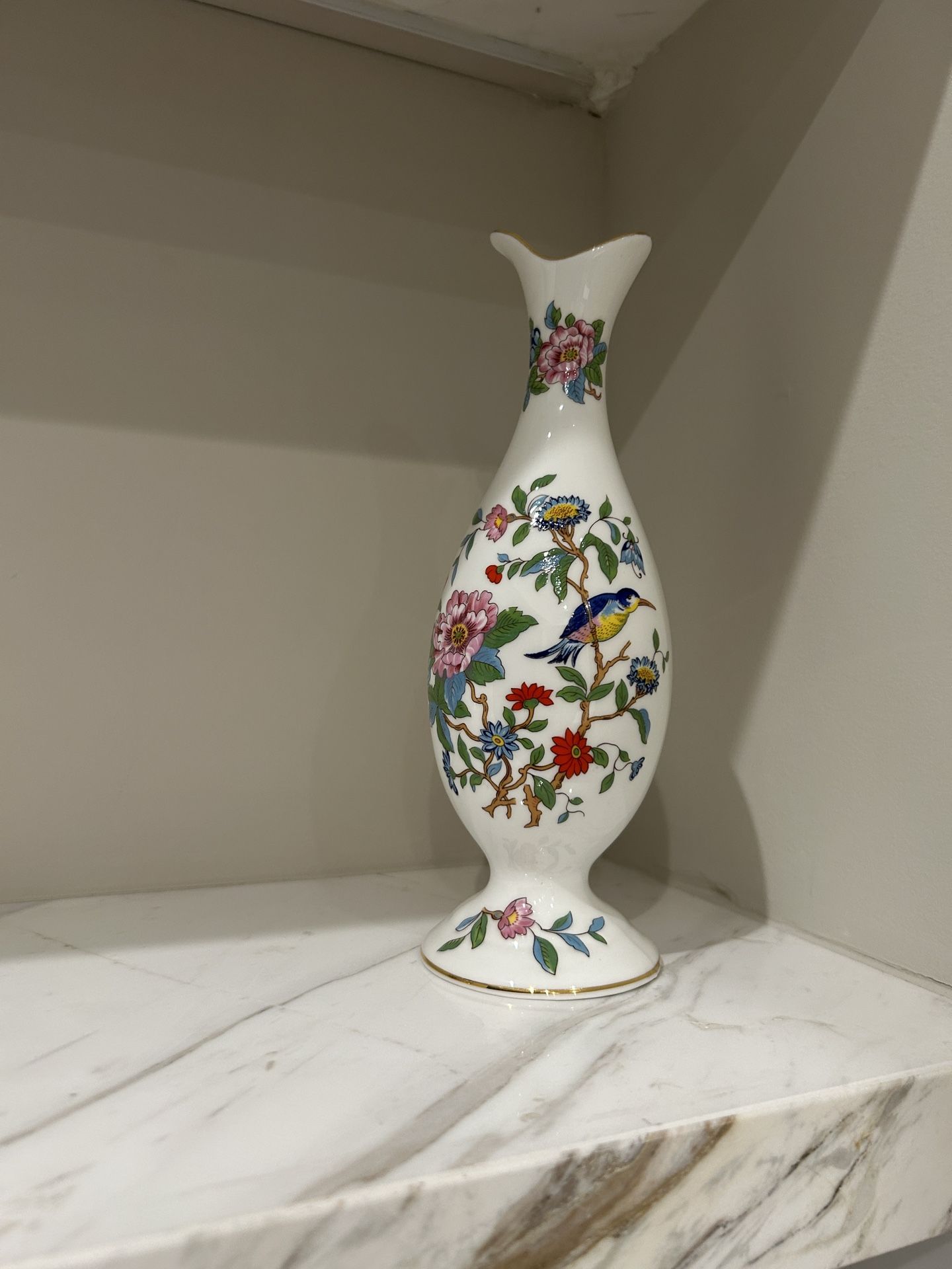 Unique Vintage  Aynsley Pembroke Bone China Vase, Made In England