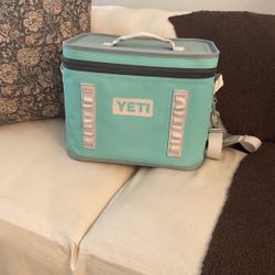 Yeti 18 Soft Cooler