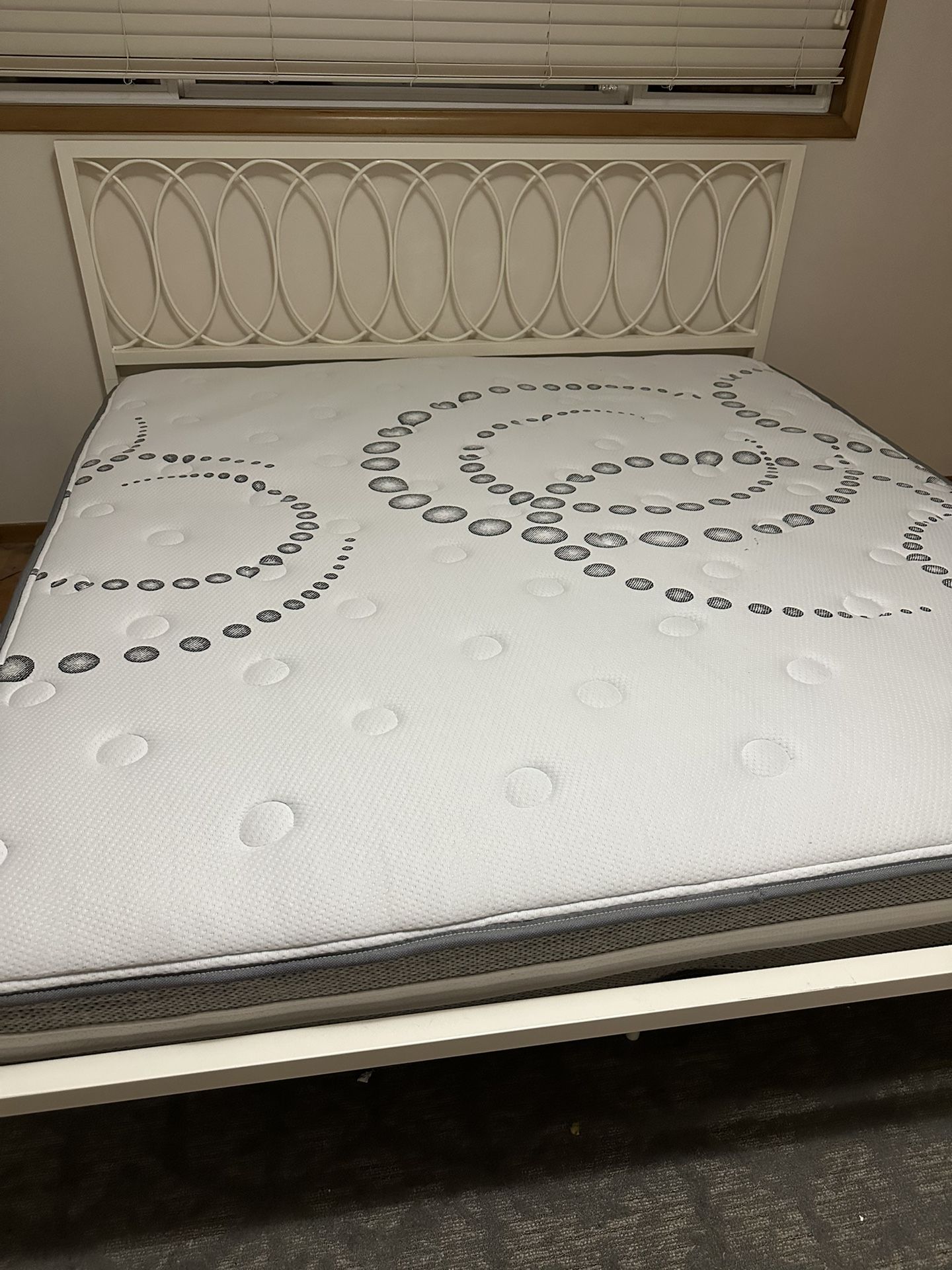 Free Clean King Mattress