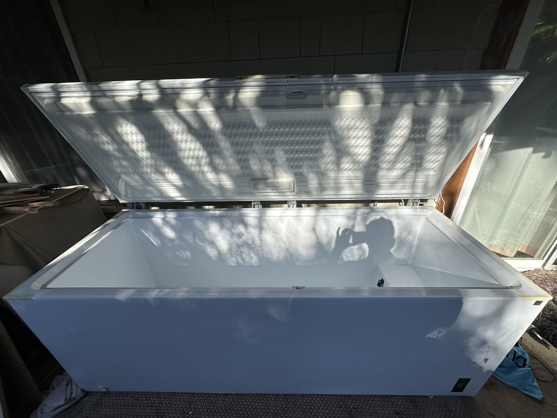 7 Foot Frigidaire Freezer