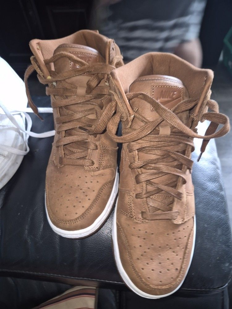 Premium Pecan Dunk High
