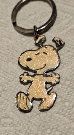 PEANUTS SNOOPY SHIMMER COLORS METAL  BACKPACK CLIP  CHARM PRE-OWNED