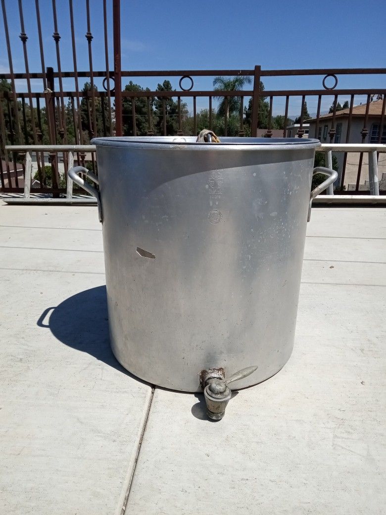 Olla Grande Aluminio Para Tamales Este De Los Ángeles