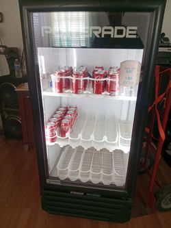 Refrigerator para sodas en buenas condiciones incluyendo la entrega y garantía $450