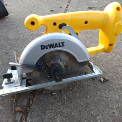 DeWALT DW936 18V Cordless Circular Trim Saw 