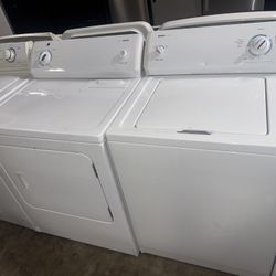 Kenmore Washer And Dryer Set $399