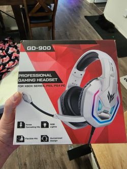 White gaming headset with rgb