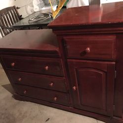 Baby / child dresser