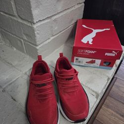 Kids RED PUMA shoes Sz 11