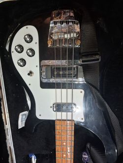 Rickenbocker bass 1976