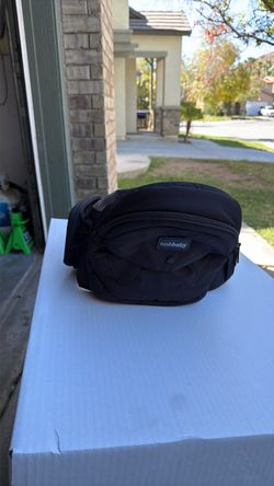 Tush baby carrier