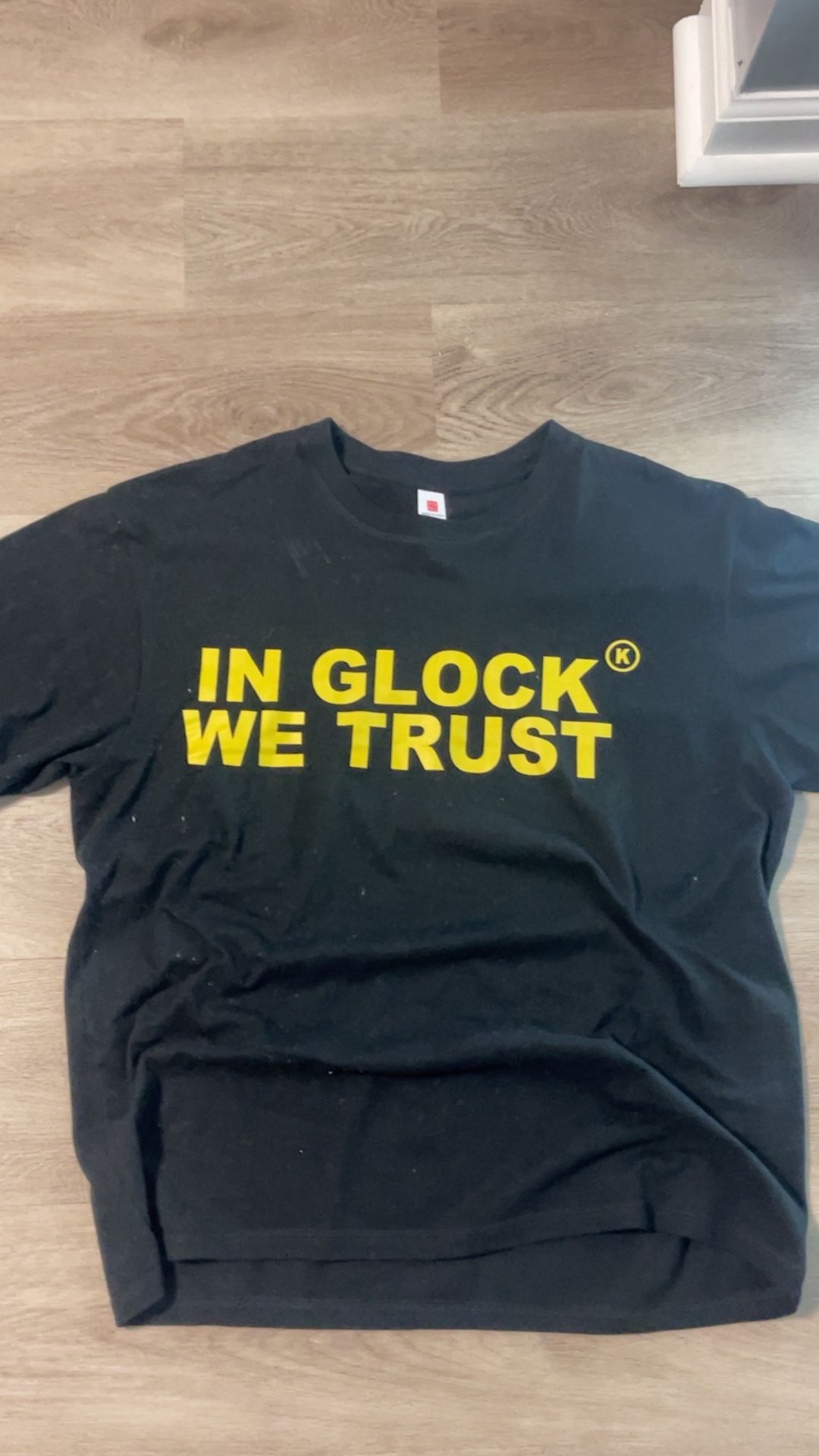 In Glock We Trust - XL T-shirt Black & Yellow