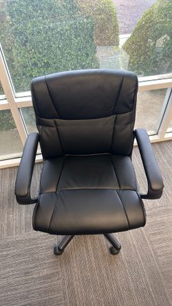 Like New Office Chair