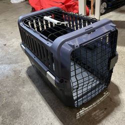 EveryYay Travel Pet Kennel - Like New! Small
