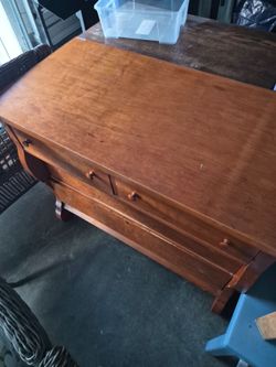 Free dresser