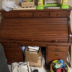Roll Top Desk, Great Condition