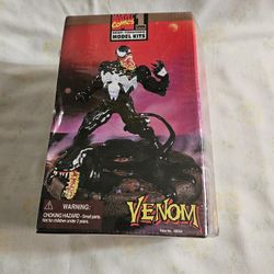 Marvel Comics Model Kits Level 1 "Venom" 1990's Toy Biz Figure Sealed In Plastic New 