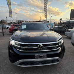 2020 Volkswagen Atlas.  En Especial