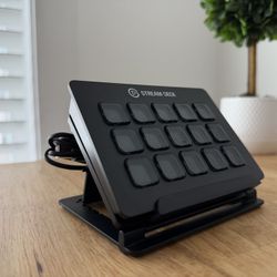 Elgato Stream Deck MK.2 15-Key USB Controller 20GAA9902 