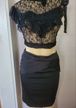 Shirt xl and skirt m