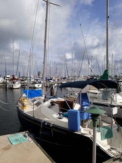 28' Bluewater Triton sailboat