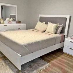 New 4pc Bedroom Set In Box 