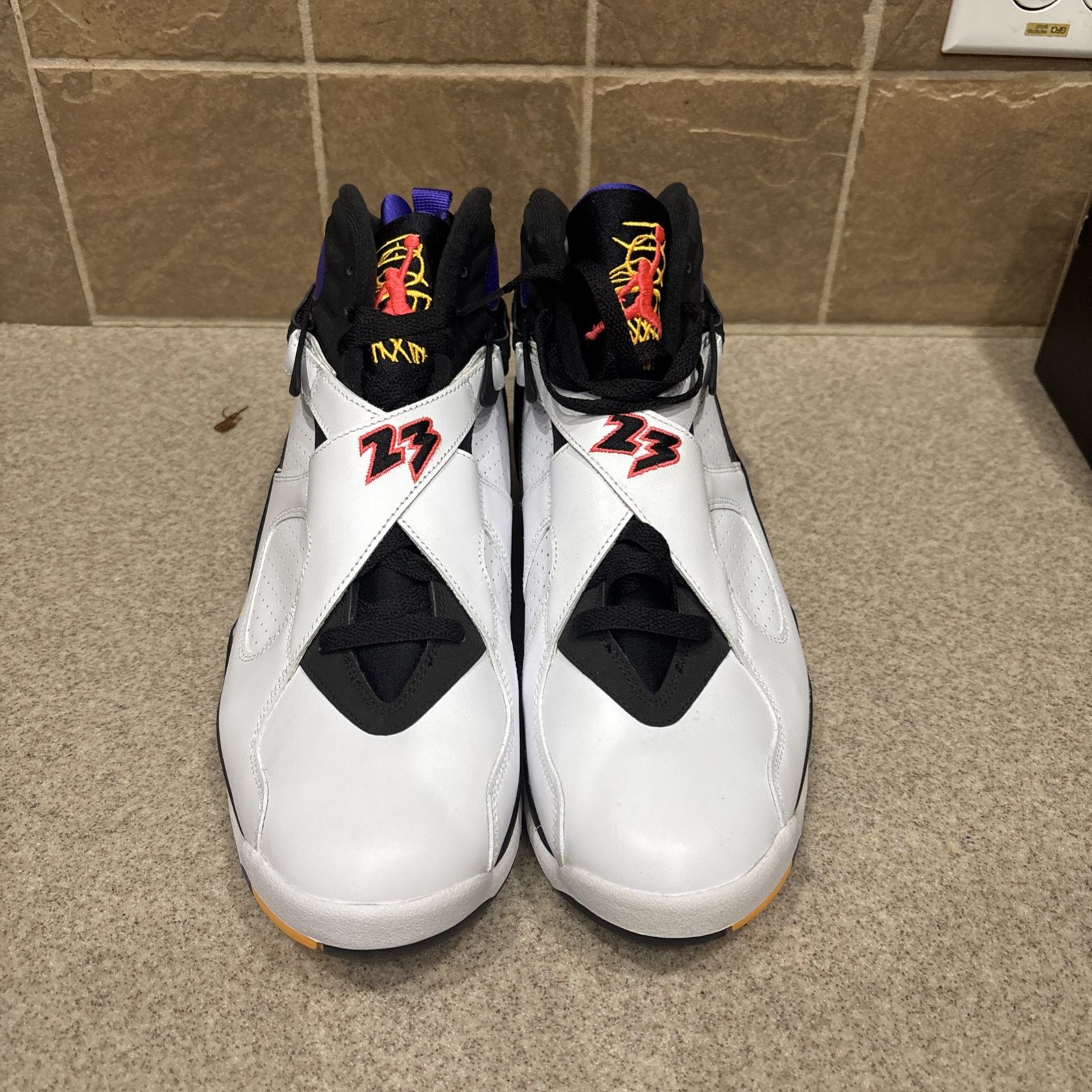Jordan 8 Three Peat - Brand New - Size 12 - Damaged Box