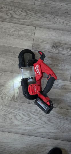 Milwaukee Fuel Compact Band Saw