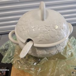 White ceramic Italian soup tureen with a lid and ladle