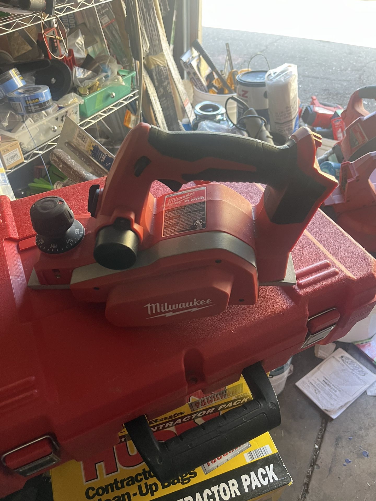 Cepillo Milwaukee 18volt